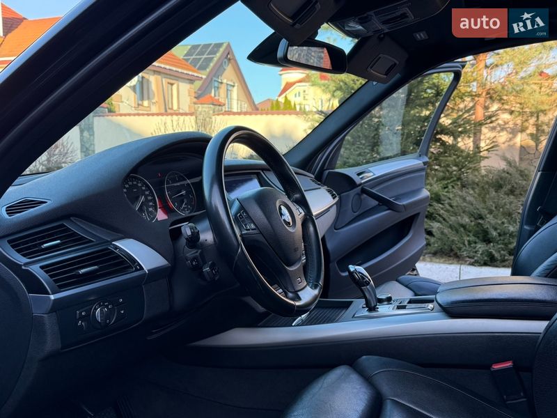 Внедорожник / Кроссовер BMW X5 2012 в Ровно