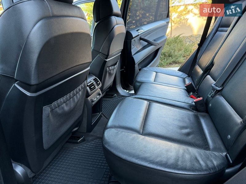 Внедорожник / Кроссовер BMW X5 2012 в Ровно