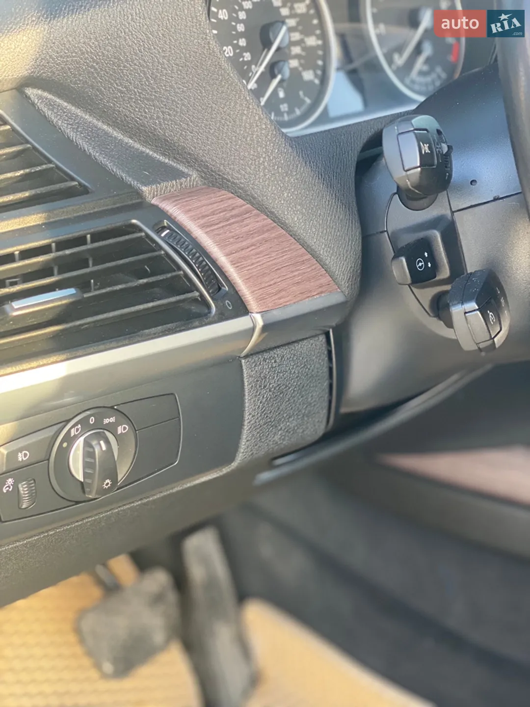 2010 BMW X5 - мініатюра 8