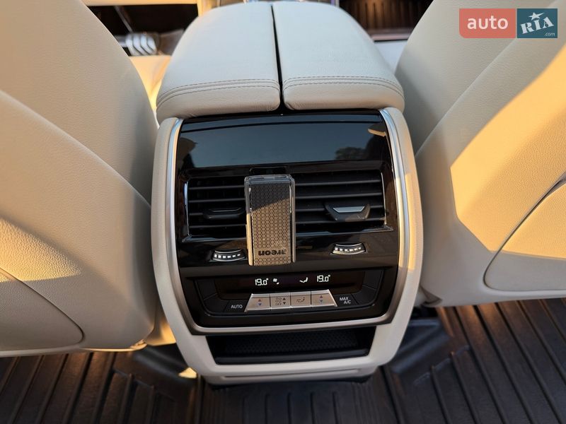 Внедорожник / Кроссовер BMW X5 2021 в Киеве