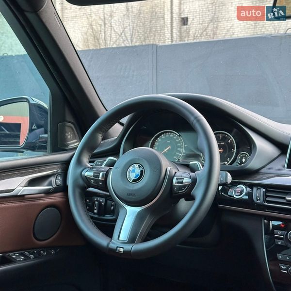 Внедорожник / Кроссовер BMW X5 2016 в Дубно