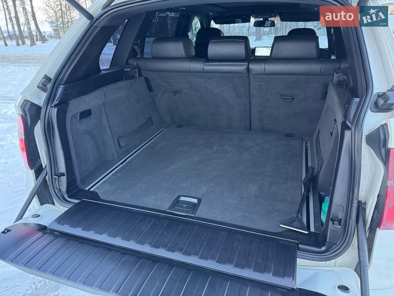 Позашляховик / Кросовер BMW X5 2010 в Чернівцях