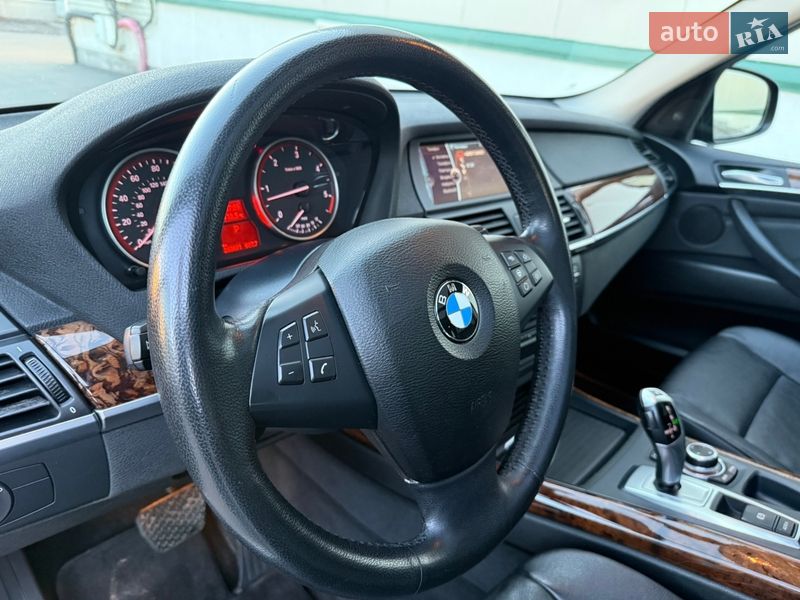 Позашляховик / Кросовер BMW X5 2011 в Вінниці