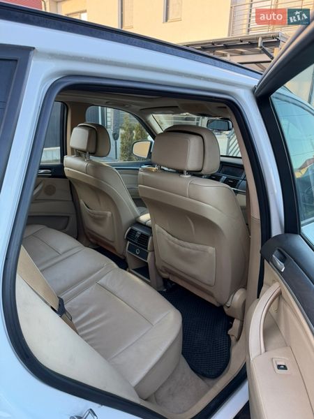 Позашляховик / Кросовер BMW X5 2010 в Львові фото 25 Позашляховик / Кросовер BMW X5 2010 в Львові