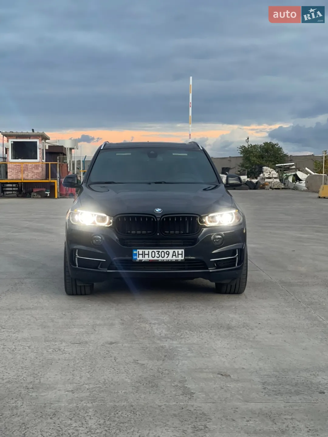 2016 BMW X5 - мініатюра 2