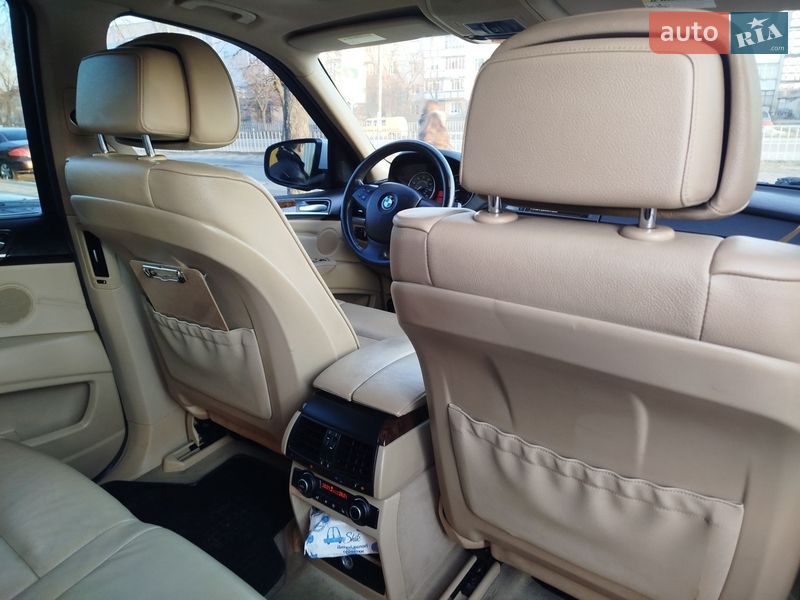 Внедорожник / Кроссовер BMW X5 2010 в Коростышеве
