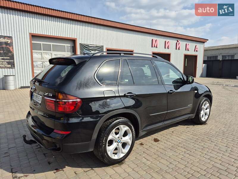 Внедорожник / Кроссовер BMW X5 2011 в Костополе