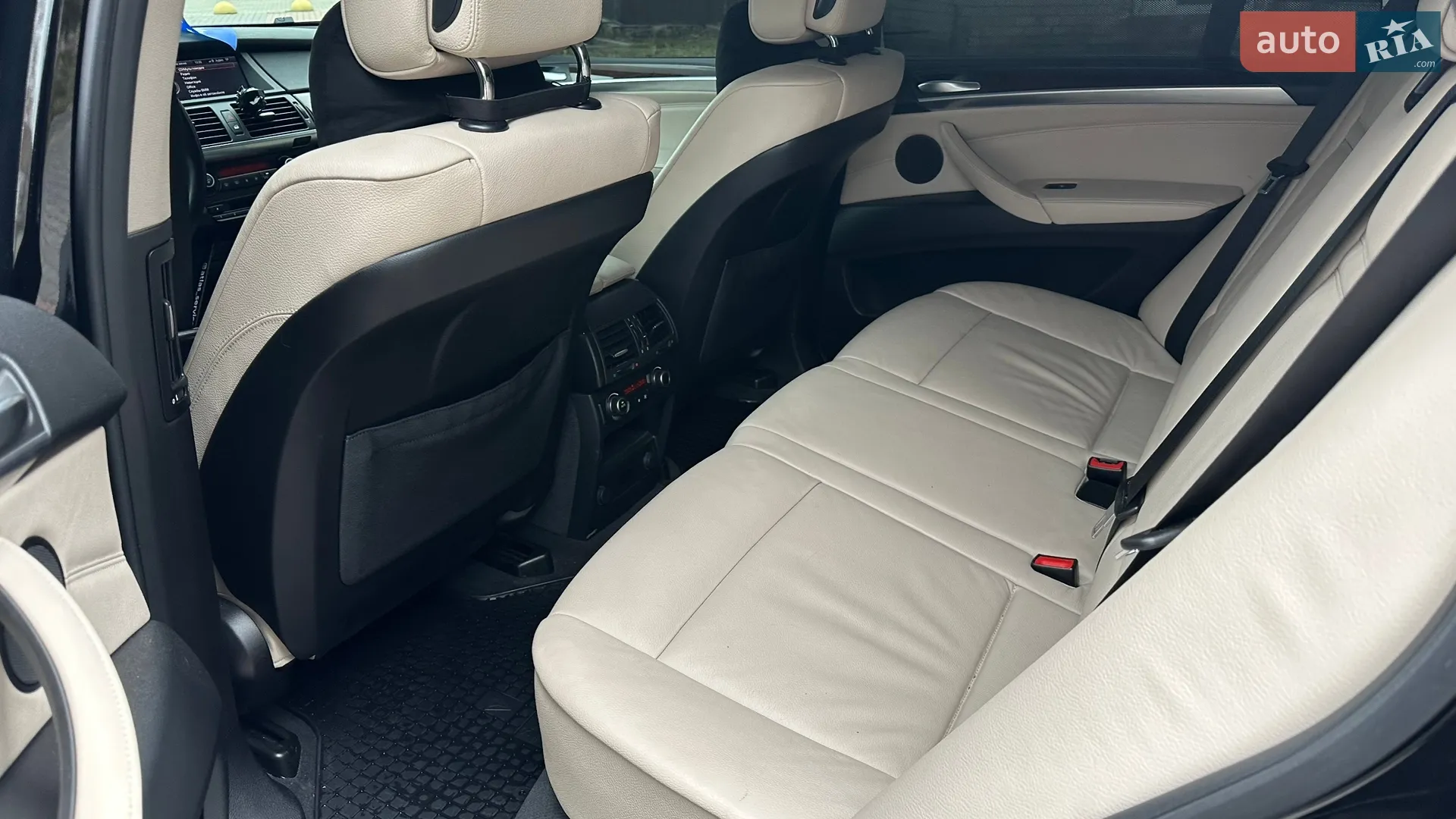 2010 BMW X5 - мініатюра 28