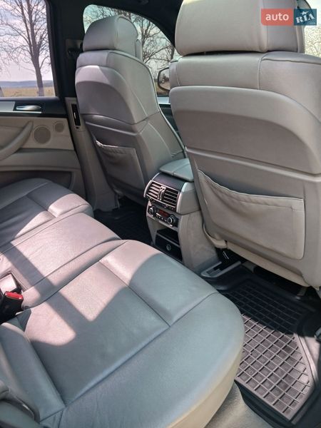 Внедорожник / Кроссовер BMW X5 2006 в Песчанке