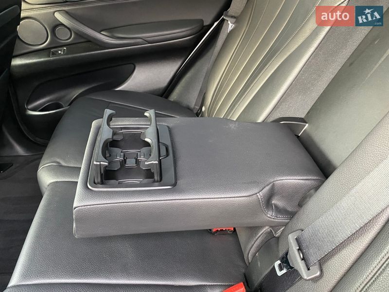 Позашляховик / Кросовер BMW X5 2015 в Луцьку