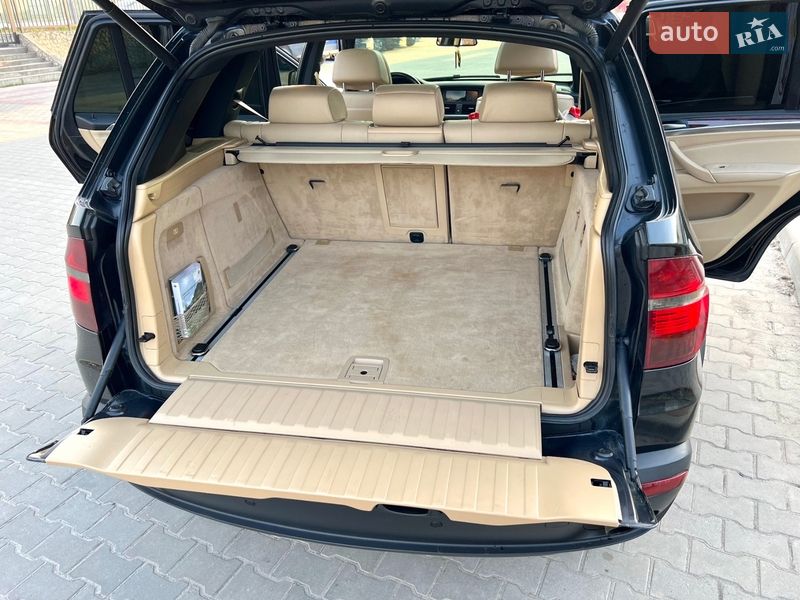 Внедорожник / Кроссовер BMW X5 2008 в Вараше