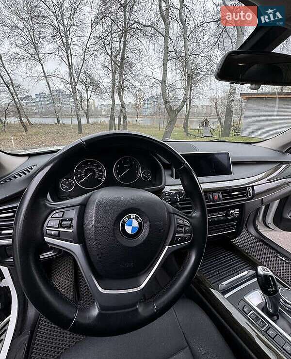 Внедорожник / Кроссовер BMW X5 2015 в Буче