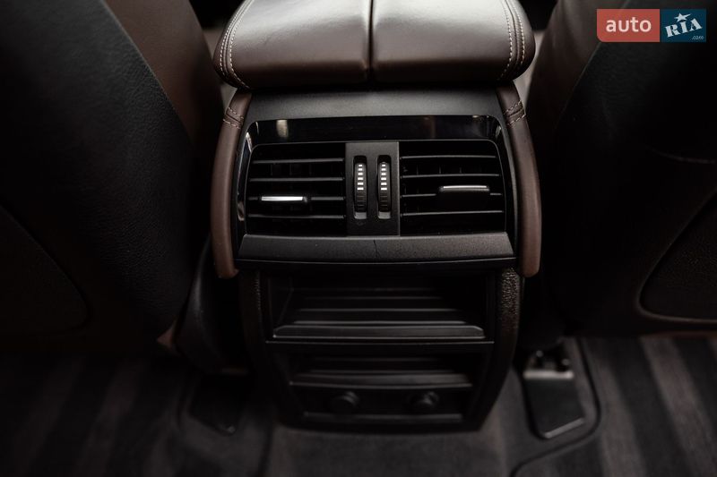 Позашляховик / Кросовер BMW X5 2016 в Луцьку