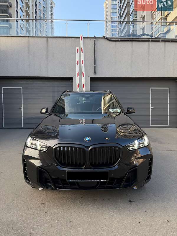 Внедорожник / Кроссовер BMW X5 2024 в Киеве