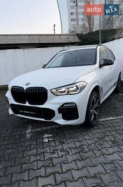 Позашляховик / Кросовер BMW X5 2019 в Чернівцях