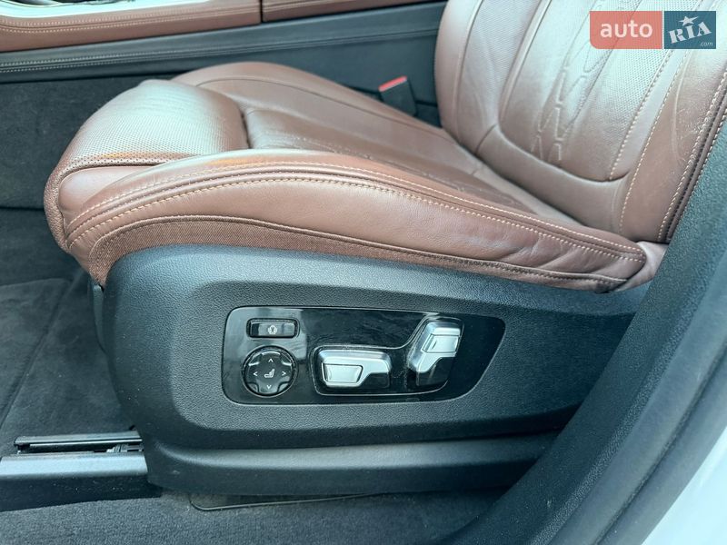 Внедорожник / Кроссовер BMW X5 2019 в Черновцах