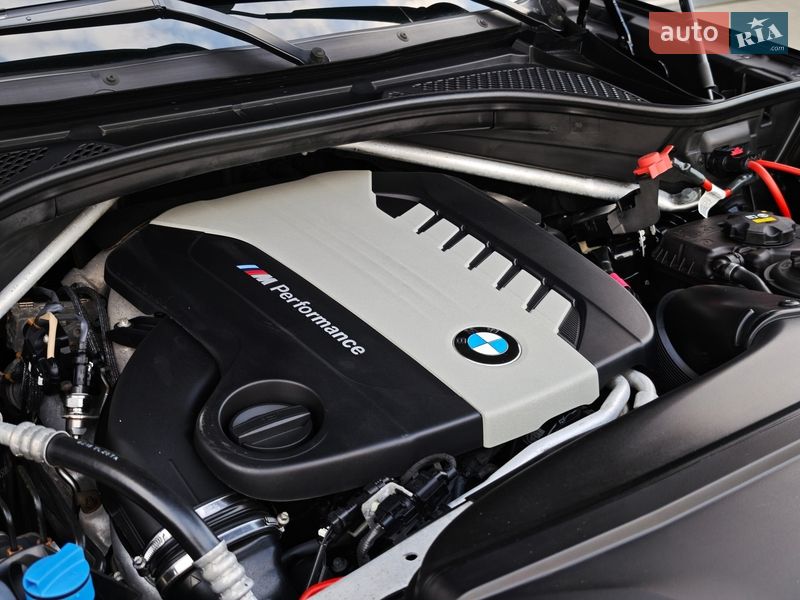 Внедорожник / Кроссовер BMW X5 2016 в Луцке