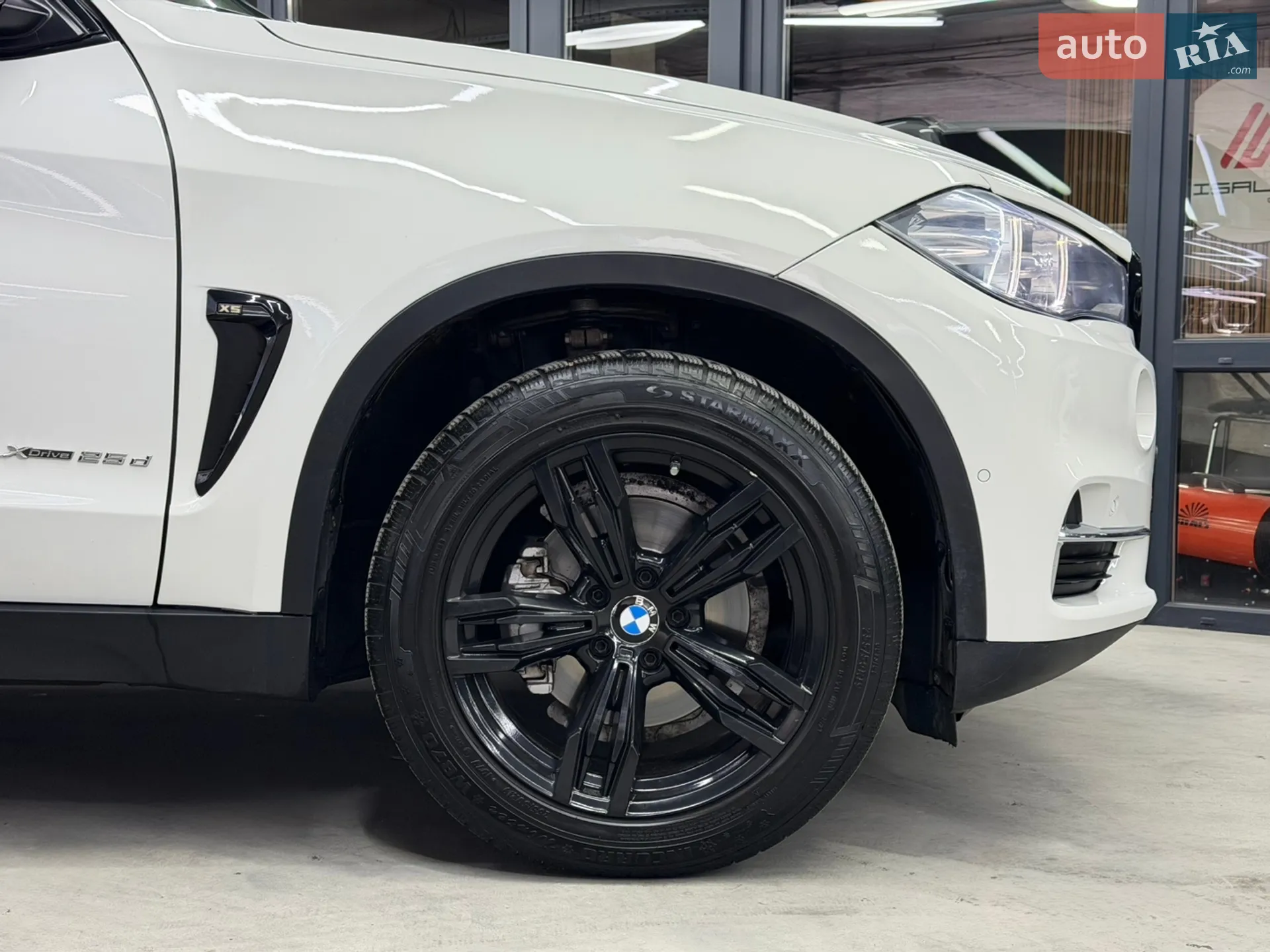 2017 BMW X5 - мініатюра 5