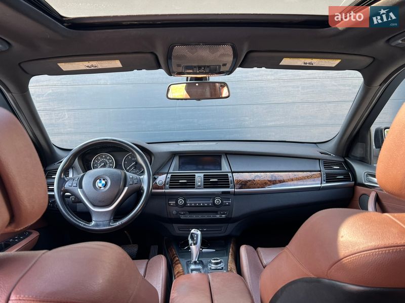 Внедорожник / Кроссовер BMW X5 2011 в Волочиске