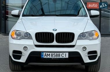 Позашляховик / Кросовер BMW X5 2013 в Чернівцях