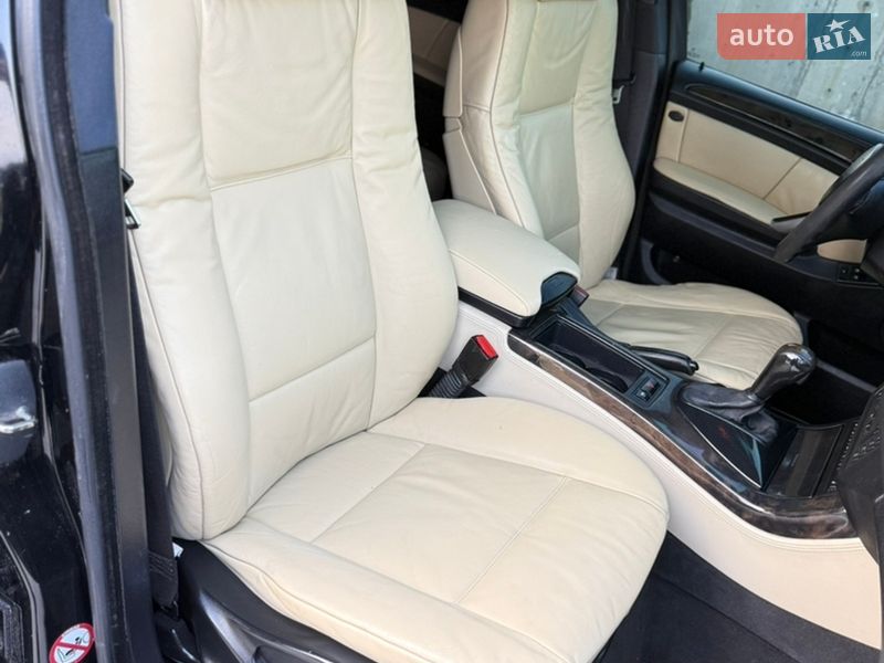 Внедорожник / Кроссовер BMW X5 2005 в Черновцах