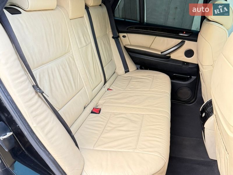 Внедорожник / Кроссовер BMW X5 2005 в Черновцах