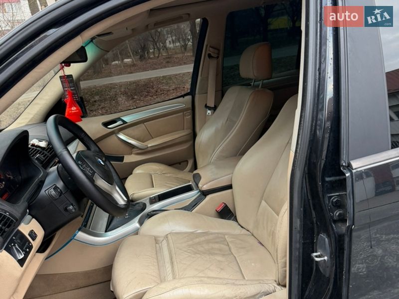 Внедорожник / Кроссовер BMW X5 2001 в Ровно