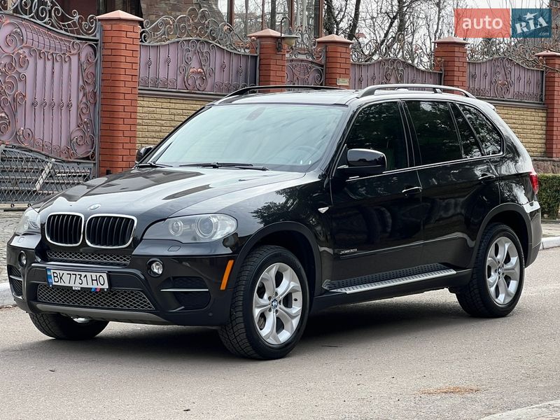Внедорожник / Кроссовер BMW X5 2010 в Ровно