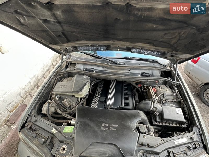 Внедорожник / Кроссовер BMW X5 2004 в Верховец