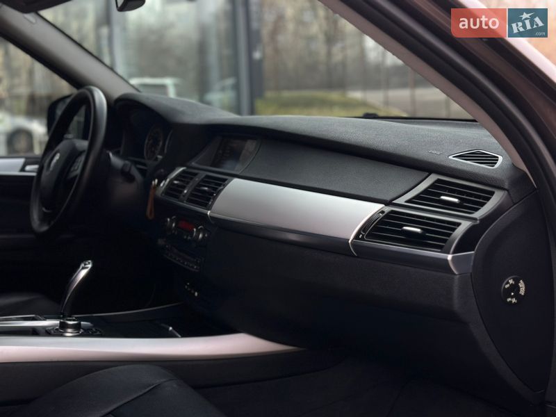 Внедорожник / Кроссовер BMW X5 2011 в Ивано-Франковске