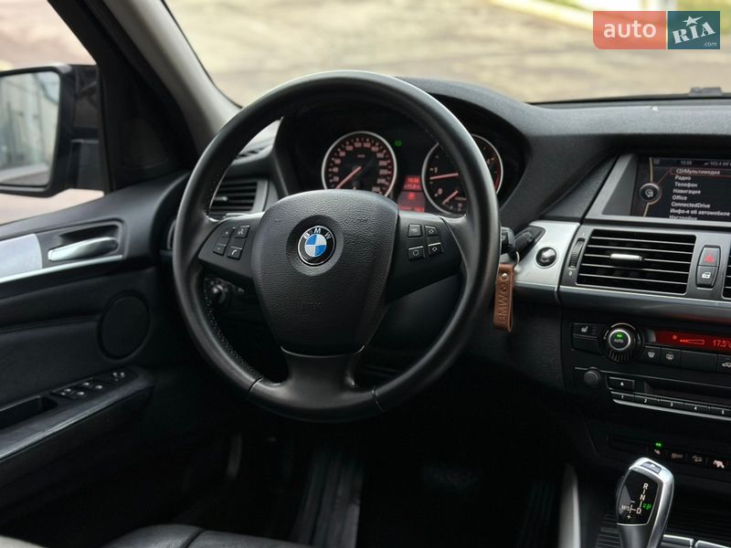 Внедорожник / Кроссовер BMW X5 2011 в Ивано-Франковске