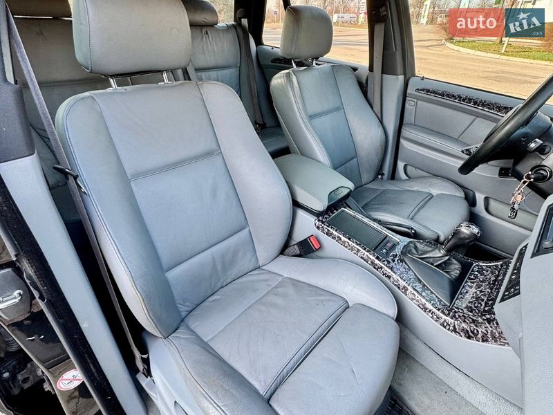 Внедорожник / Кроссовер BMW X5 2003 в Запорожье