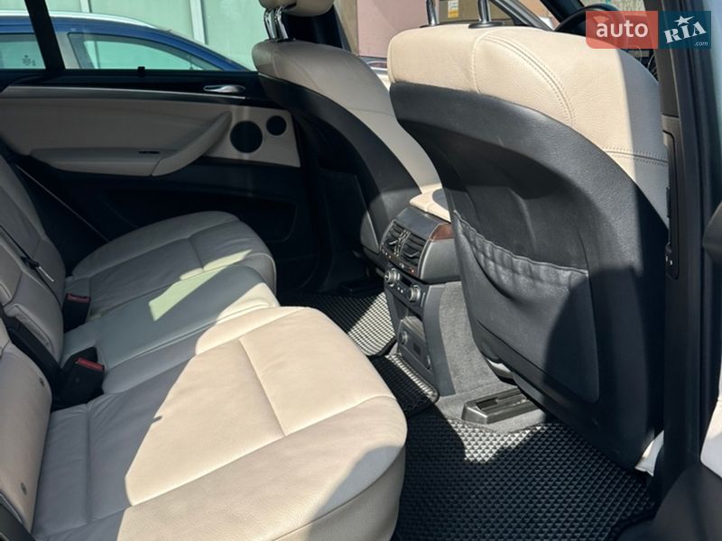 Внедорожник / Кроссовер BMW X5 2011 в Василькове