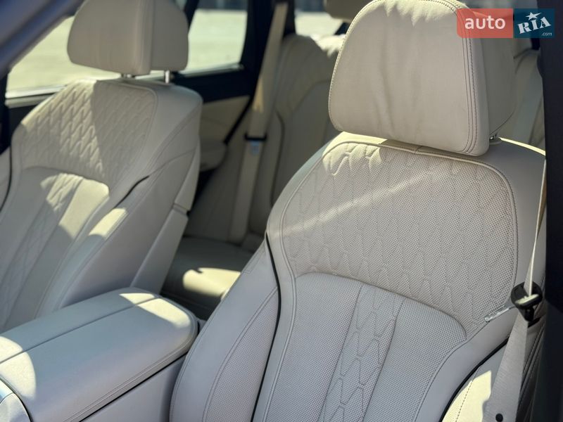 Внедорожник / Кроссовер BMW X5 2021 в Киеве