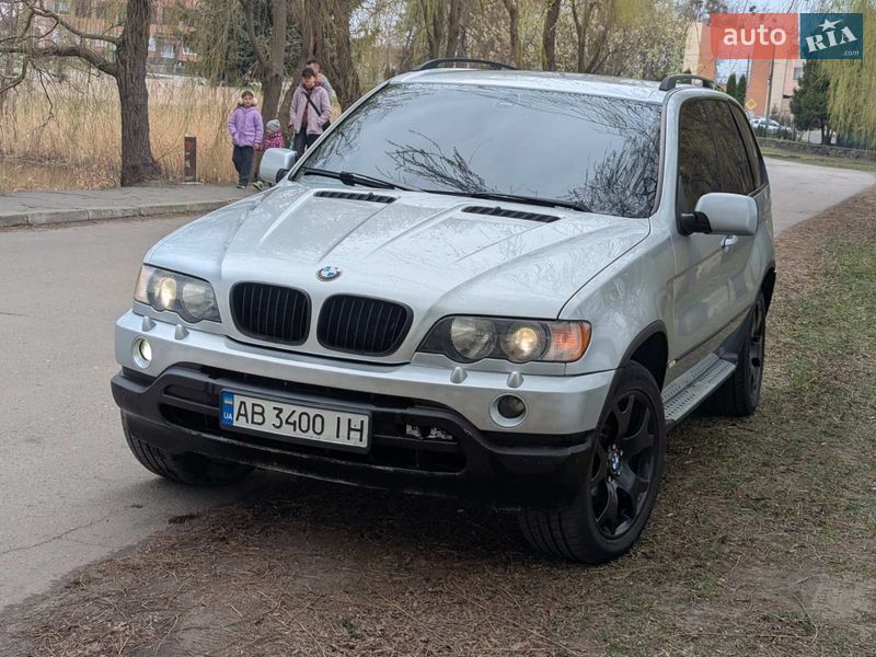 Внедорожник / Кроссовер BMW X5 2001 в Млинове