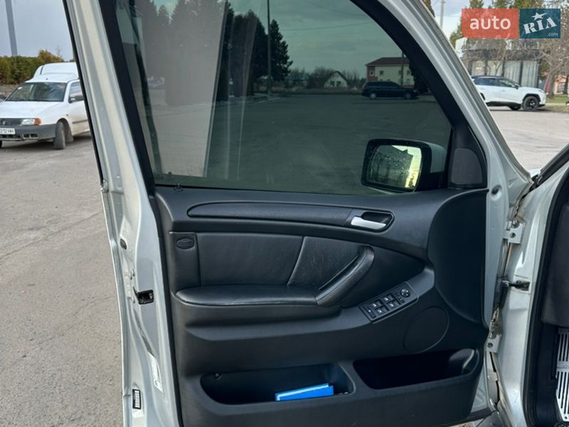 Внедорожник / Кроссовер BMW X5 2003 в Ровно