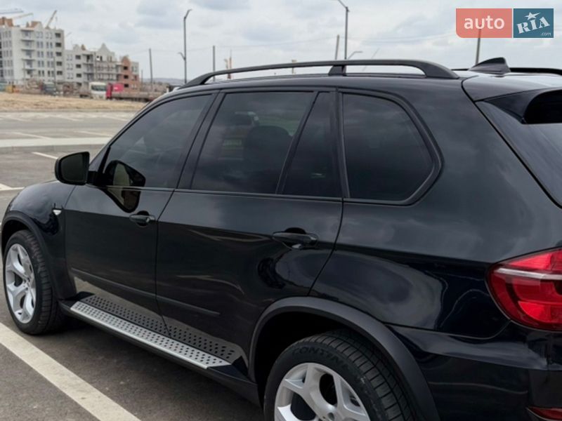Внедорожник / Кроссовер BMW X5 2011 в Ровно