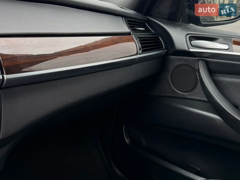 Внедорожник / Кроссовер BMW X5 2011 в Ровно