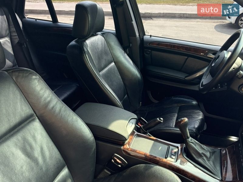 Внедорожник / Кроссовер BMW X5 2004 в Киеве