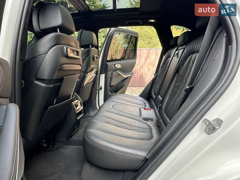 Внедорожник / Кроссовер BMW X5 2022 в Днепре