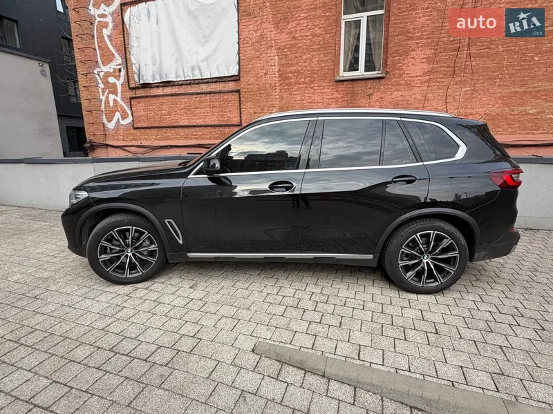 BMW X5 2023