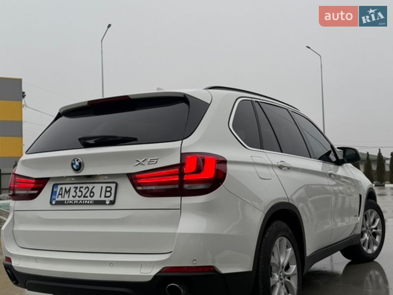 Позашляховик / Кросовер BMW X5 2015 в Києві