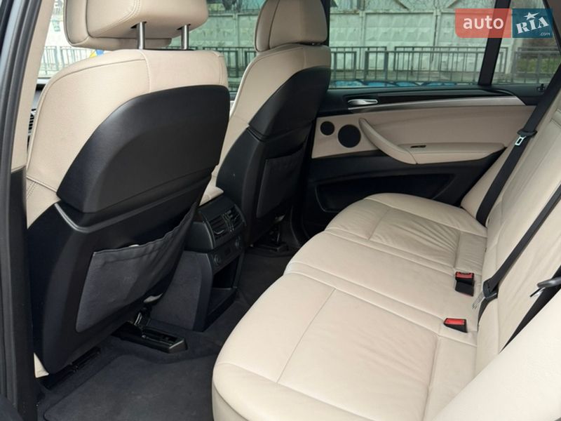 Внедорожник / Кроссовер BMW X5 2011 в Киеве