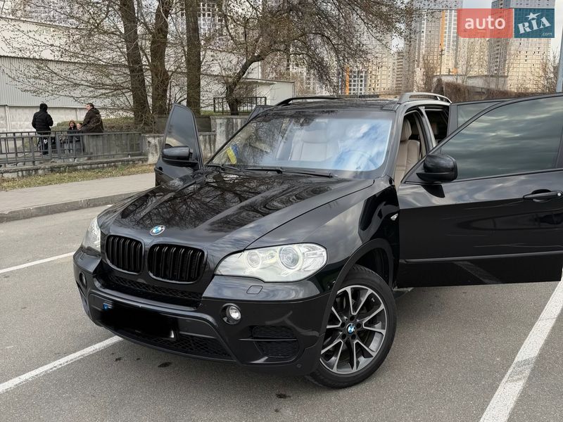 Внедорожник / Кроссовер BMW X5 2011 в Киеве