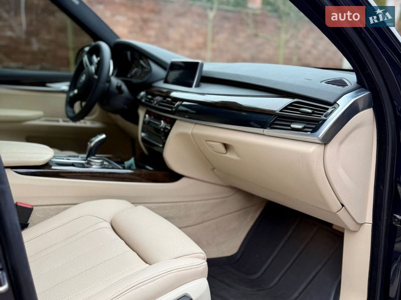 Позашляховик / Кросовер BMW X5 2015 в Рівному