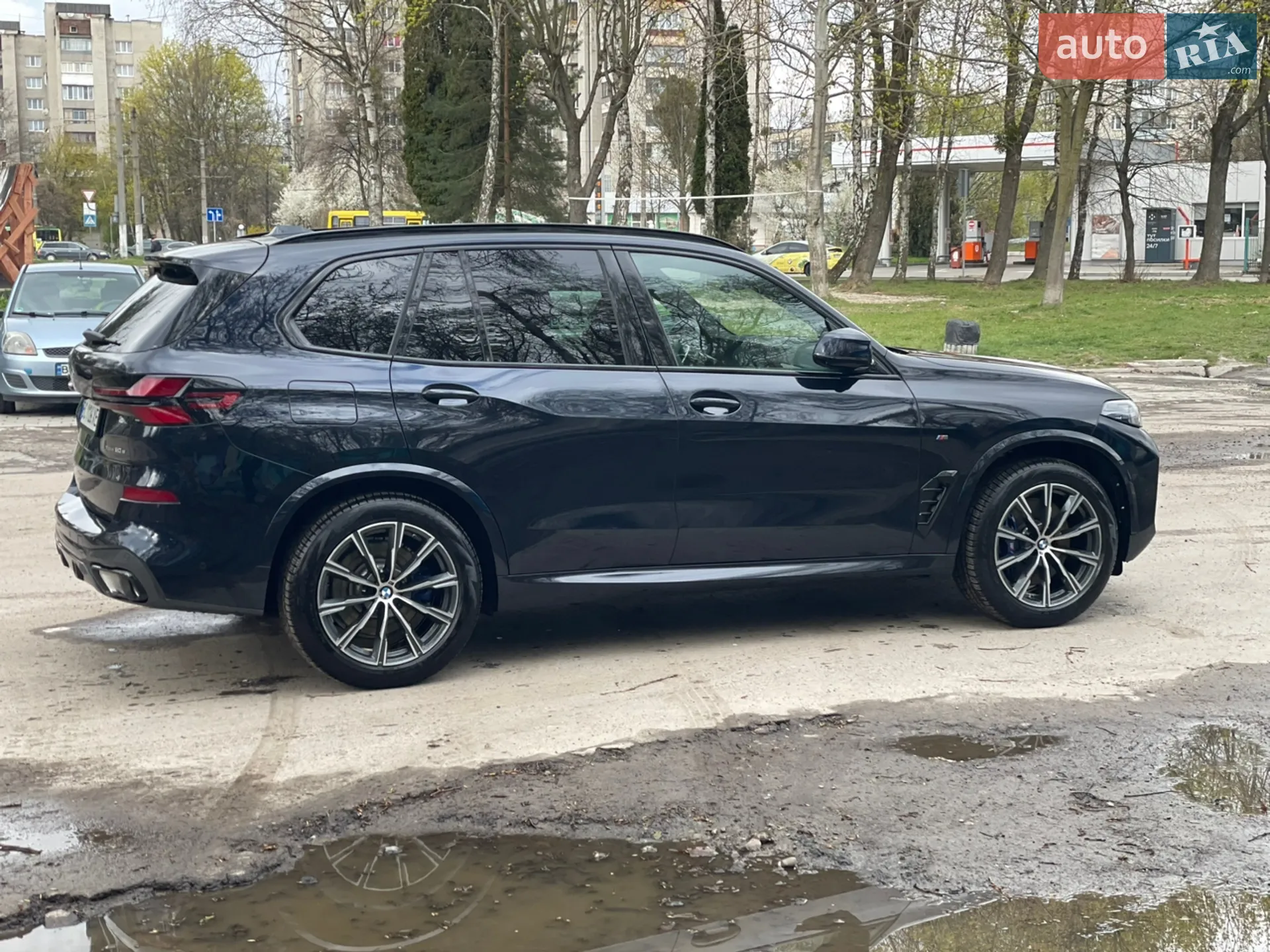 2025 BMW X5 - мініатюра 3