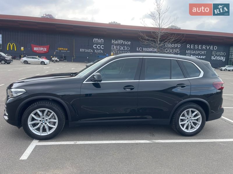 Внедорожник / Кроссовер BMW X5 2022 в Киеве