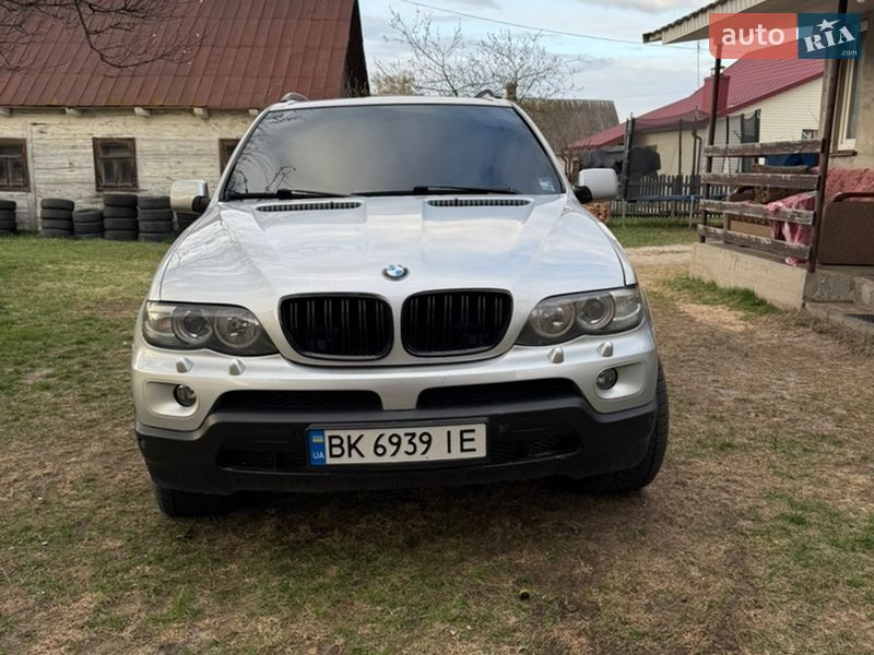 Внедорожник / Кроссовер BMW X5 2004 в Костополе