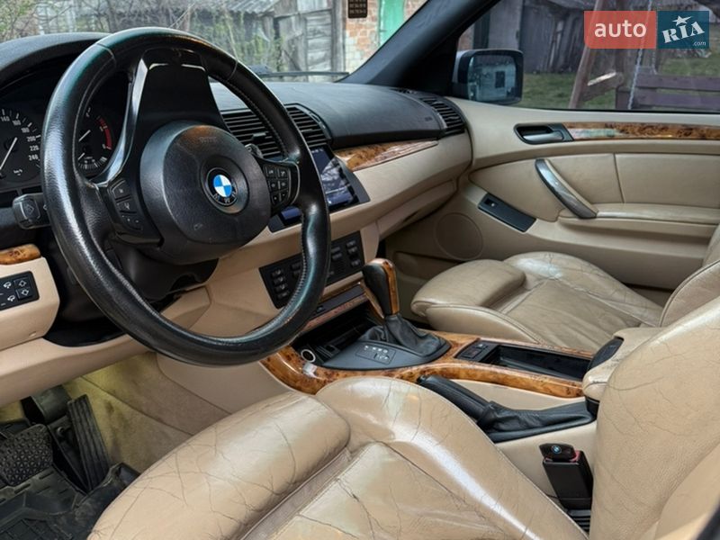 Внедорожник / Кроссовер BMW X5 2004 в Костополе