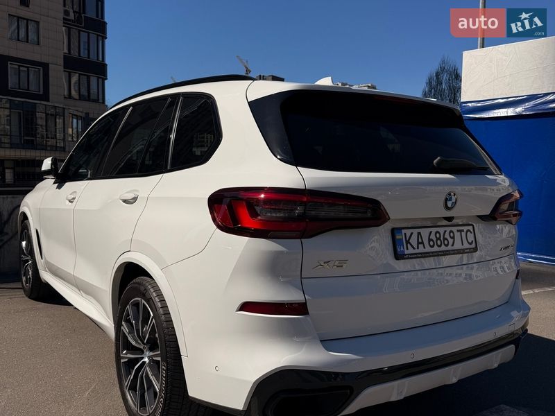 Внедорожник / Кроссовер BMW X5 2022 в Киеве